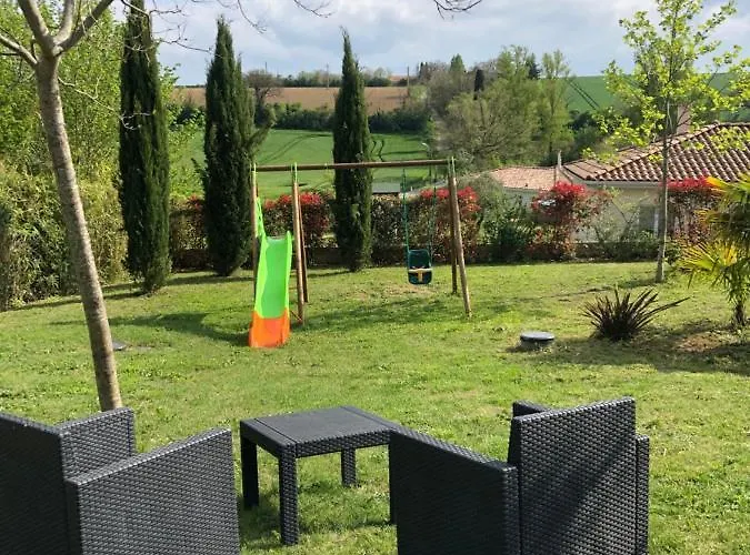 Suite Independante Au Coeur D\'Un Jardin Arbore.